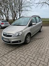 Opel Zafira 1.6 Benzin - Opel Zafira in Braunschweig