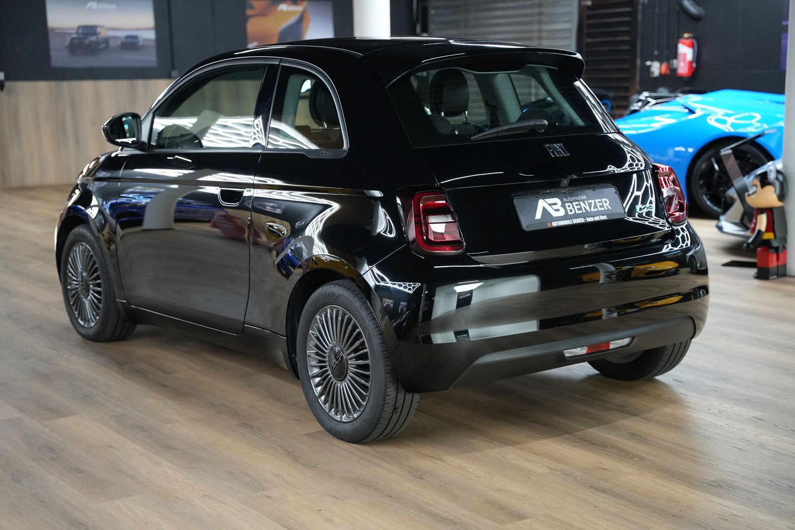 Fahrzeugabbildung Fiat 500 Icon 42 Kwh *KeylessEntry*Navi*LED*Kamera
