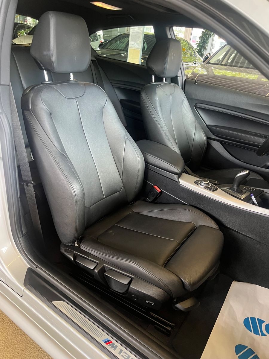 Fahrzeugabbildung BMW M135 i xDrive * SCHIEBEDACH * LEDER *
