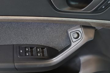 Seat Ateca 1.5 TSI Xperience AID+KEY+LED+KAM+CARPLAY