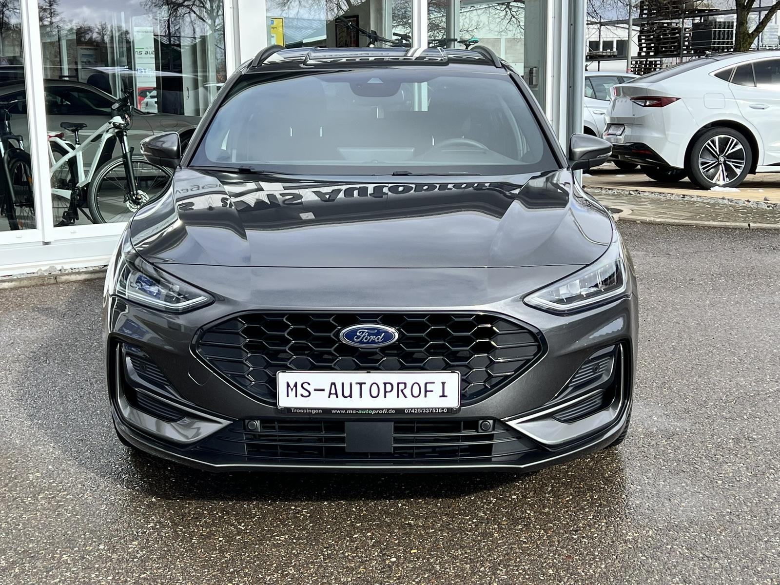 Ford Focus Turnier ST-Line AHK Head-Up Navi Kamera