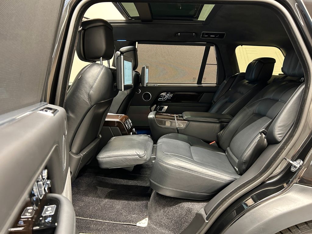 Land Rover Range Rover P400e Lang LWB **Autobiography**