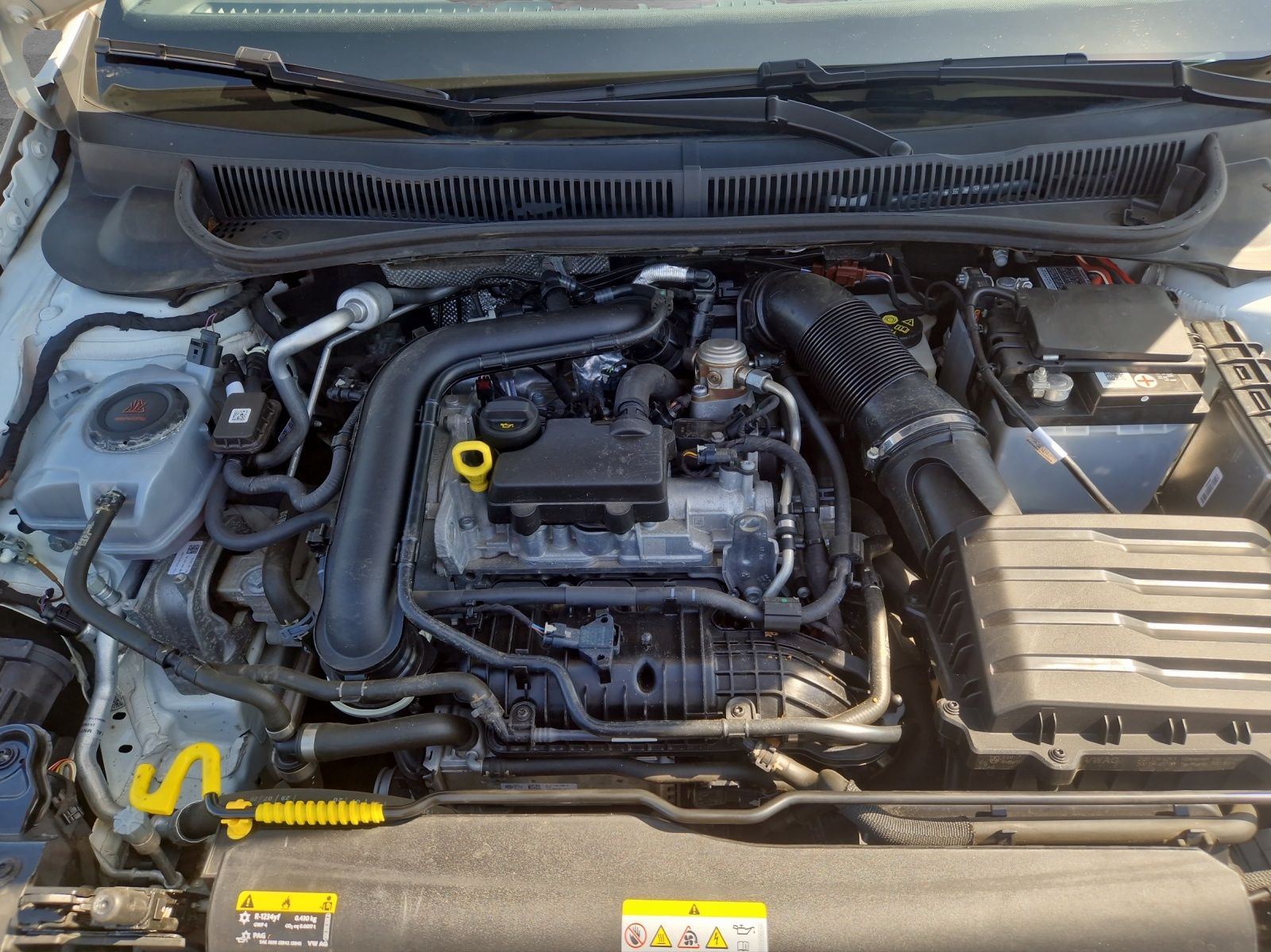 Fahrzeugabbildung Volkswagen Polo Highline TSI, LED ACC SHZ NAVI PDC
