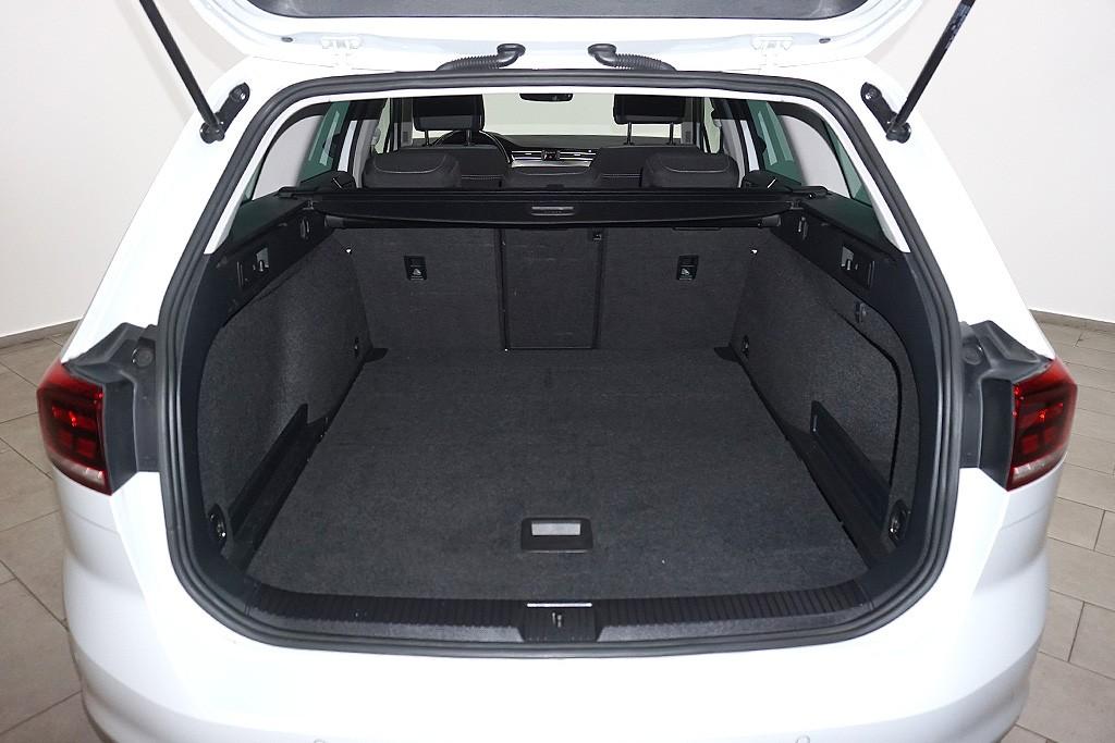 Volkswagen Passat 2.0TDI DSG R-Line Virtual Pano Navi ACC, миниатюра 16