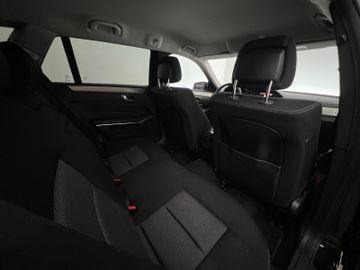Mercedes E 200 - 7