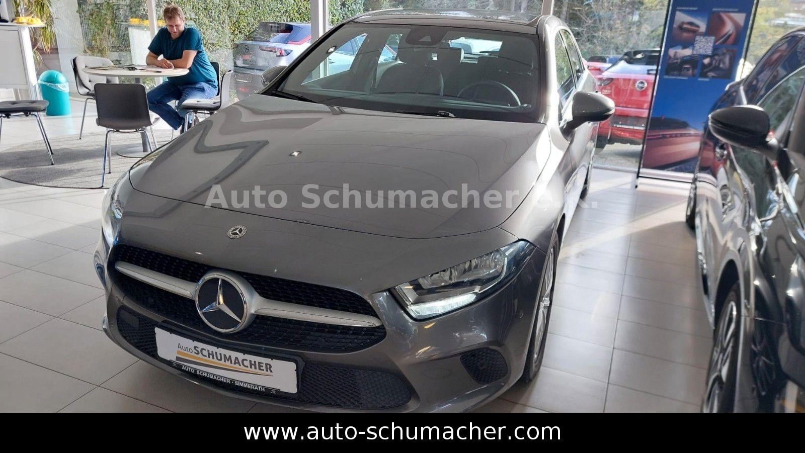 Mercedes-Benz A 200 Navi Panorama-Dach BusinessPaket uvm..