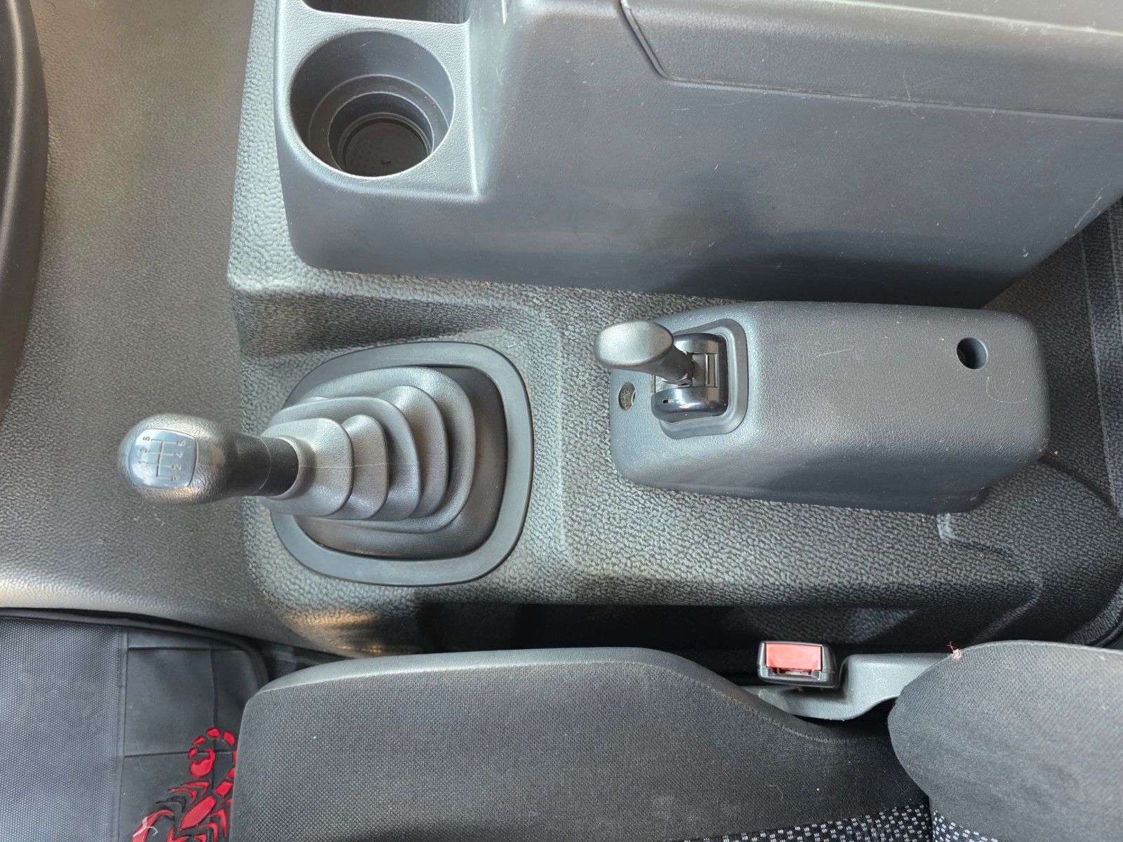Fahrzeugabbildung Mercedes-Benz Atego 818 L Möbelkoffer+LBW Standklima 2x AHK