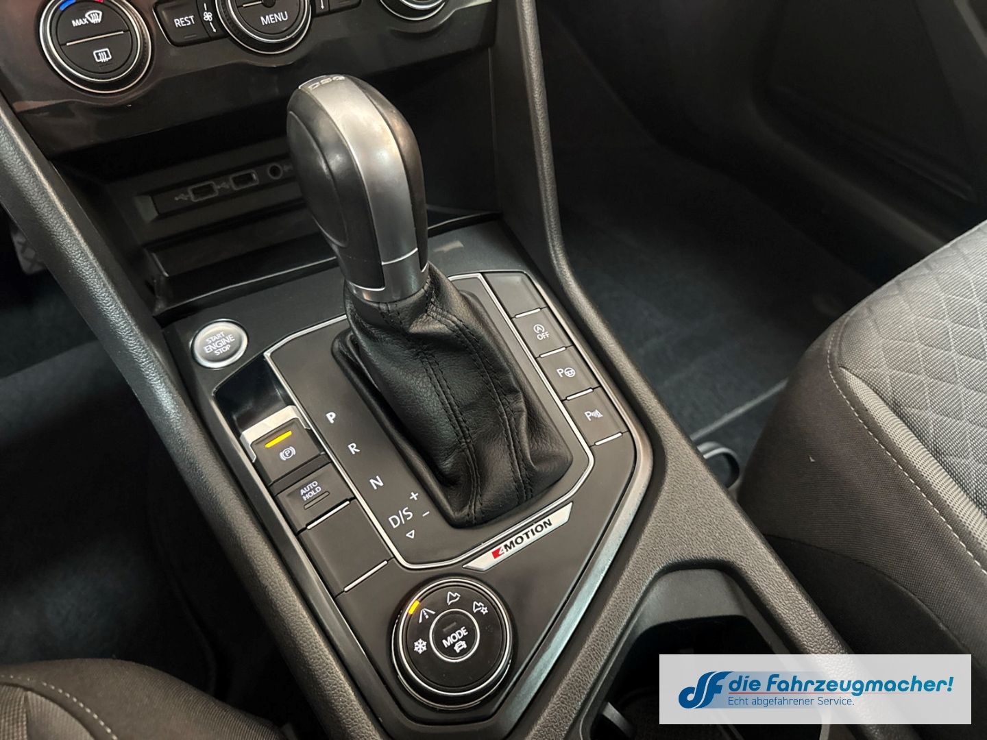 Fahrzeugabbildung Volkswagen Tiguan Comfortline BMT Start-Stopp 4Motion Navi