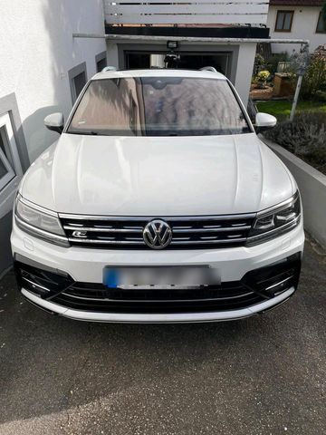 Volkswagen VW Tiguan 2.0TDI R-LINE 4X4 DSG