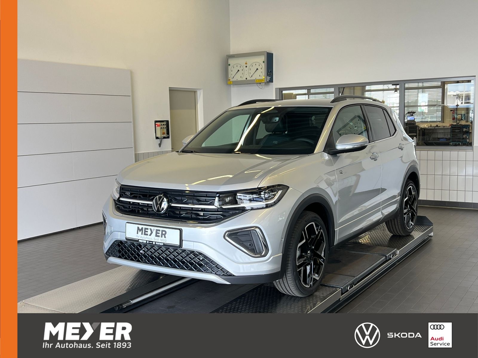 Fahrzeugabbildung Volkswagen T-Cross R-Line 1.5 TSI DSG *AHK, IQ.LIGHT, ACC,