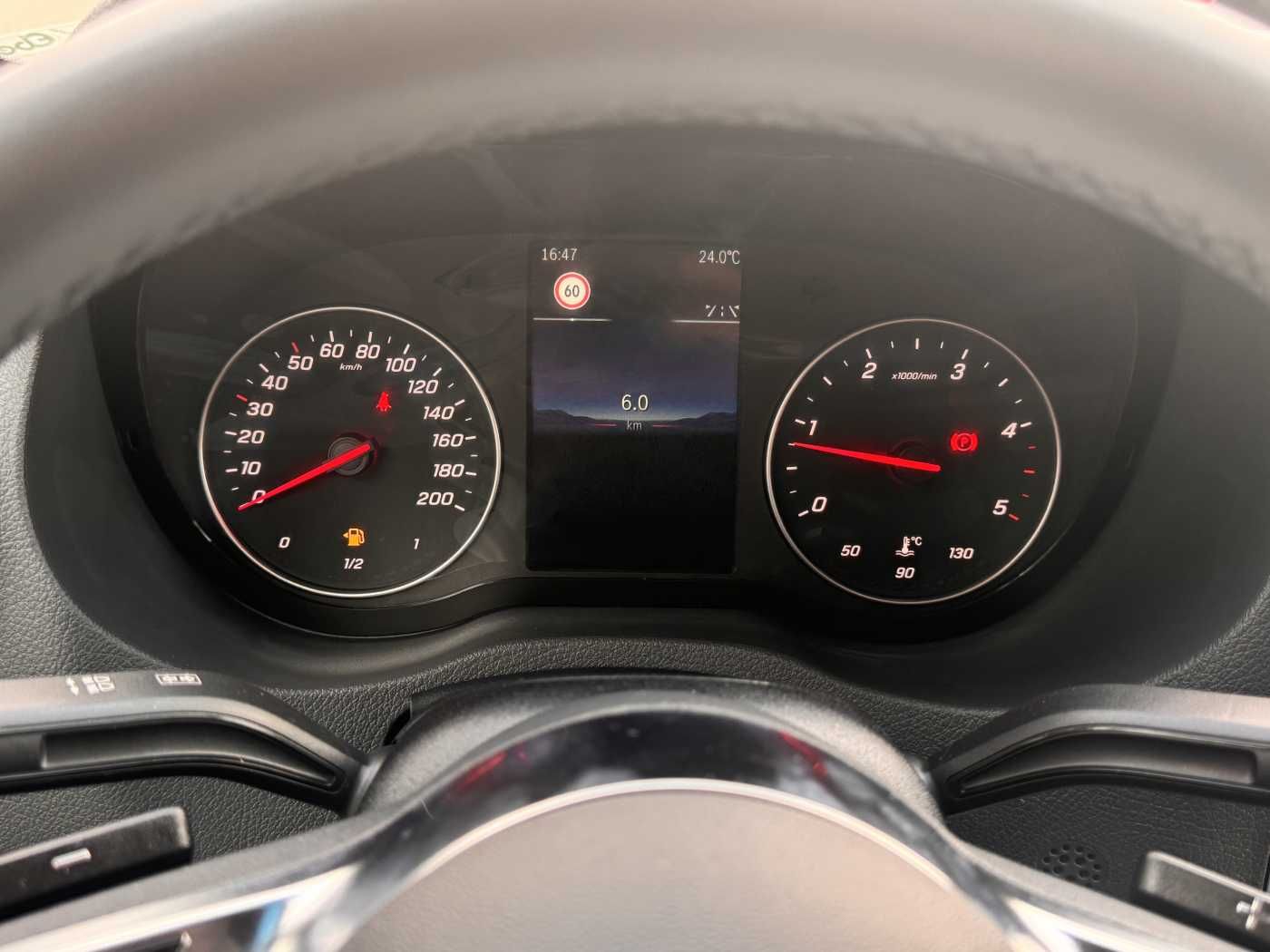 Fahrzeugabbildung Mercedes-Benz Sprinter 319 CDI 4x4 DoKa AHK3,5 Klima Kamera