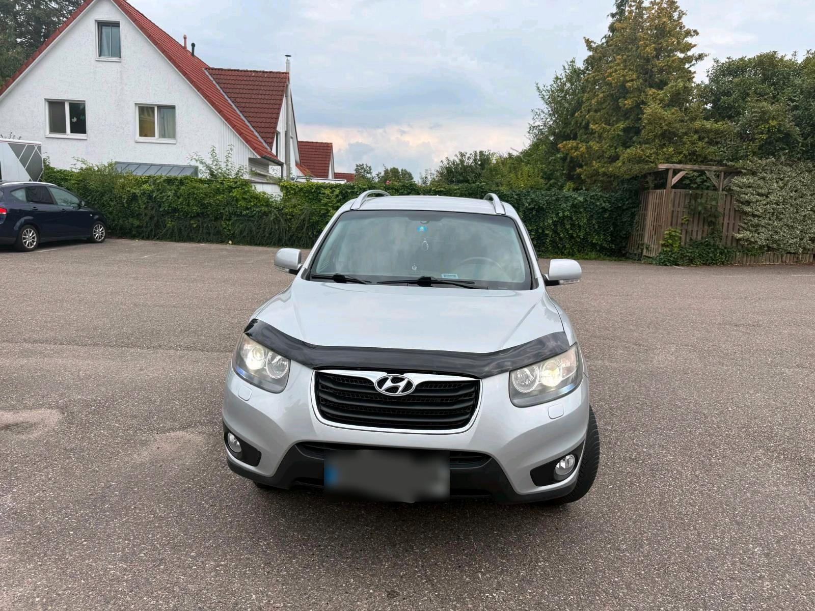 Hyundai Grand Santa Fe