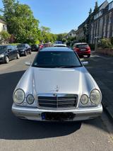 Mercedes-Benz E 240 T ELEGANCE Elegance Klimaaut Xenon K-Sitze - Mercedes-Benz E 240 in Düsseldorf