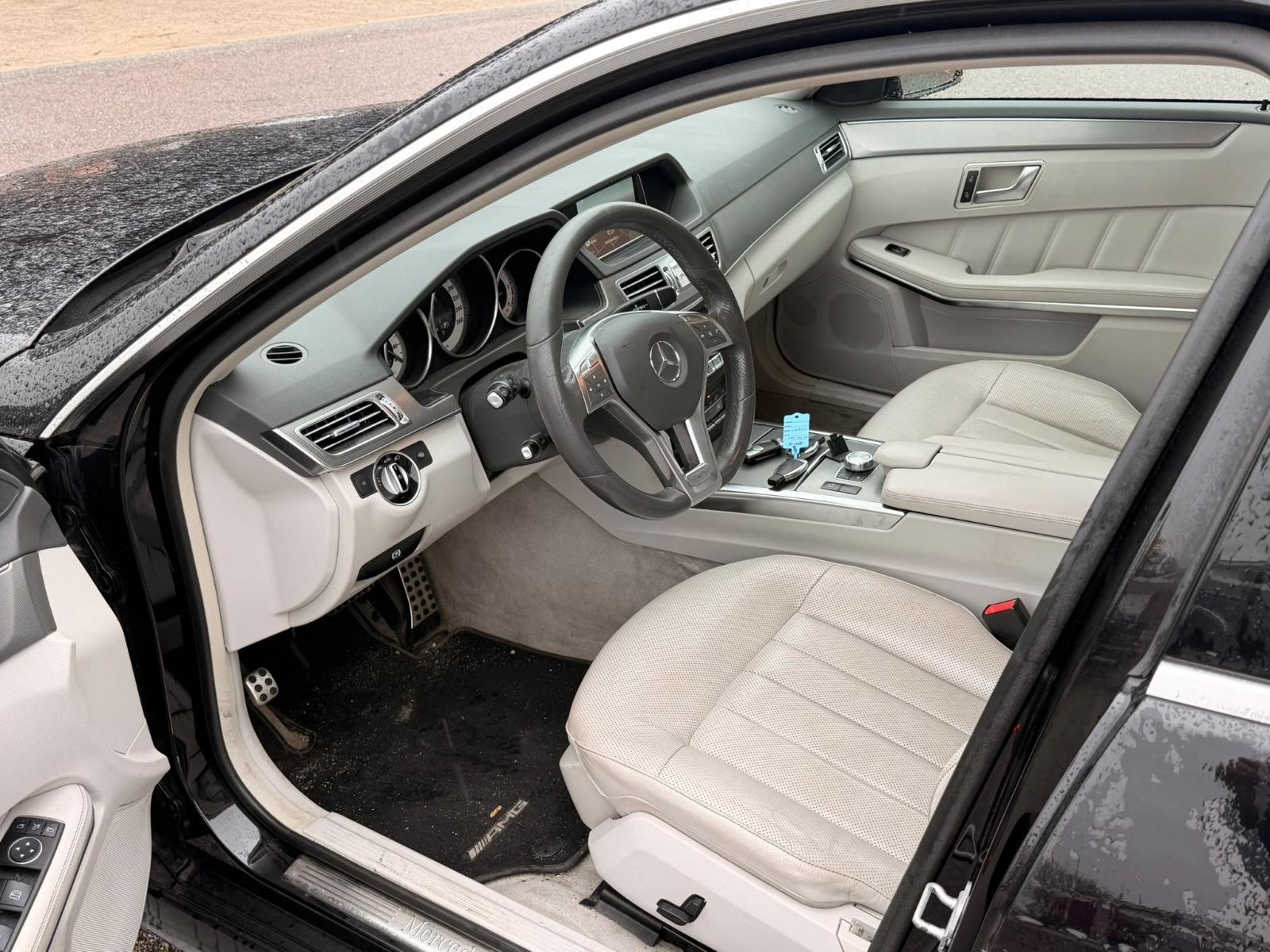 Mercedes-Benz E250 2013 — rear view