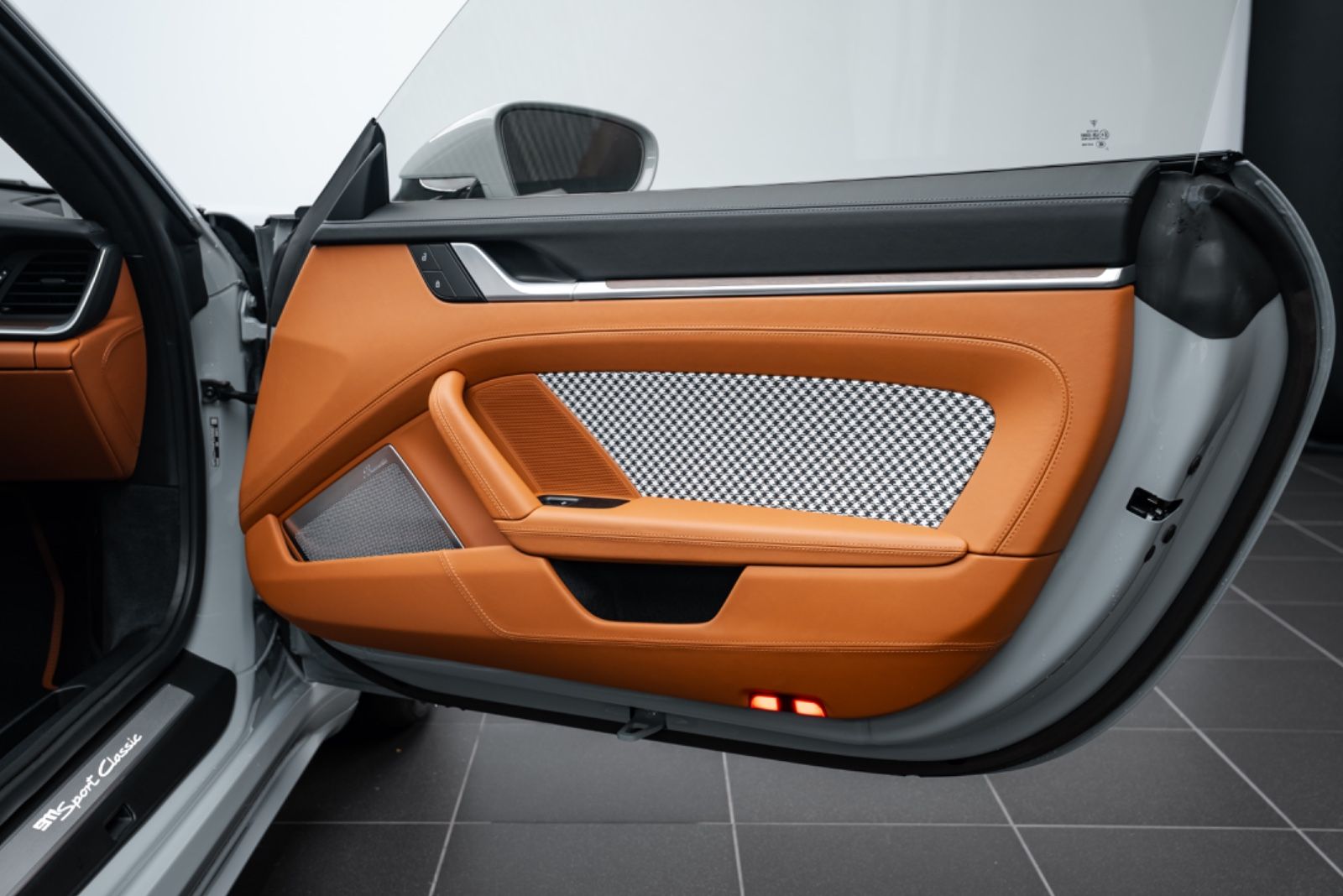 Fahrzeugabbildung Porsche Porsche 911 Sport Classic HERITAGE/360/BURMESTER