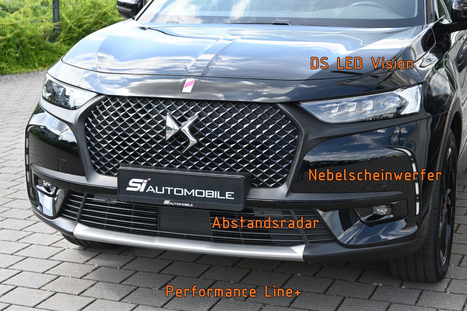 Fahrzeugabbildung DS Automobiles DS7 Crossback PureTech 180 PERF. LINE+ °AHK°PANO
