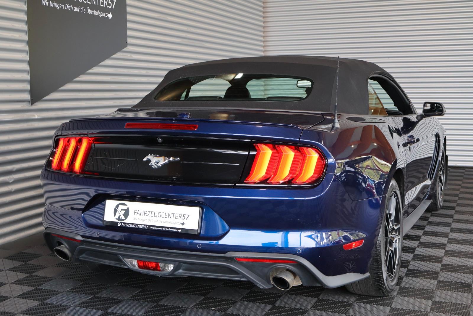 Ford Mustang 2.3 EcoBoost SHELBY OPTIK/CARPLAY/KAMERA