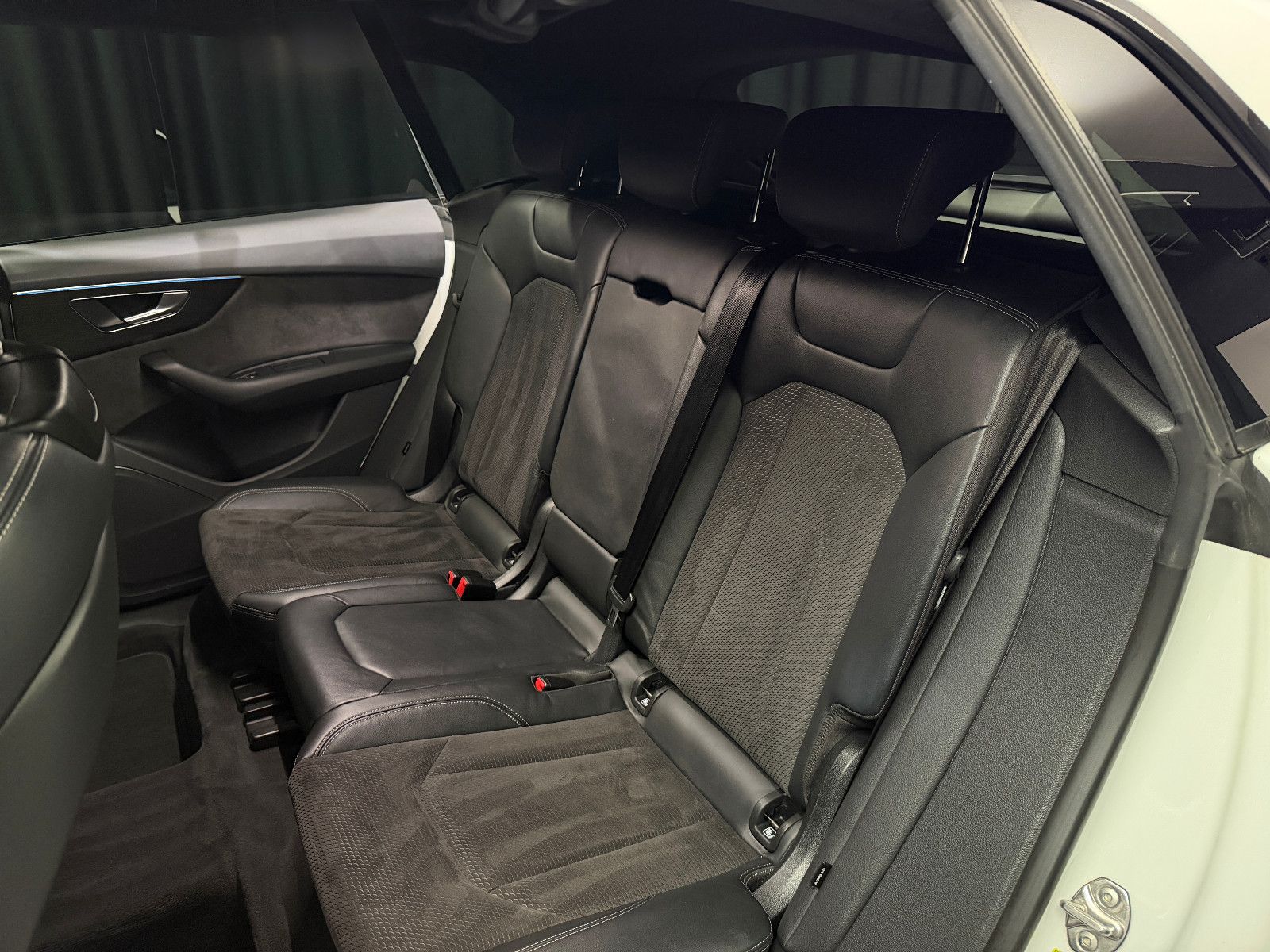 Fahrzeugabbildung Audi Q8 50 TDI quattro |MATRIX|AHK|LUFT