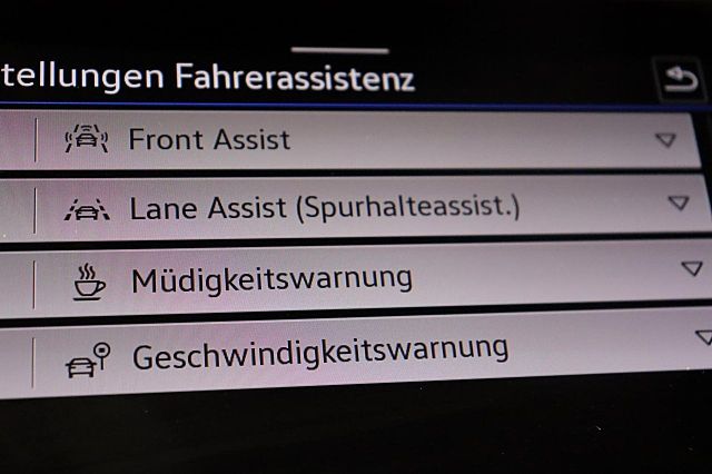 Taigo Life 1.0 DSG Ganzjahresreifen DigitalCockp