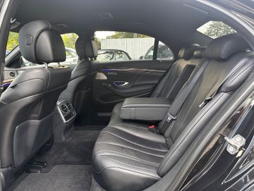 Mercedes S 560 - 12
