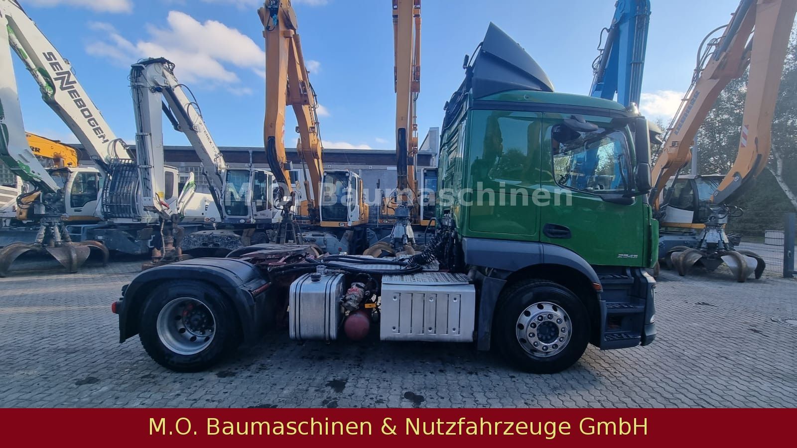 Fahrzeugabbildung Mercedes-Benz Actros 1843 / AC / 4x2/AD Blue / Kipphydraulik