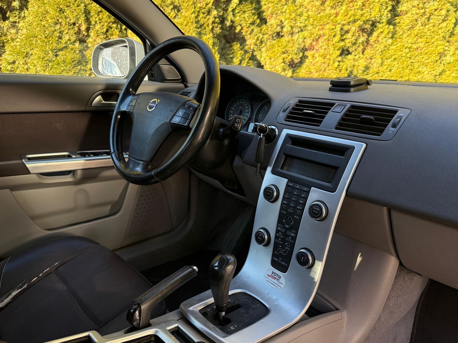 Fahrzeugabbildung Volvo V50 2.0D Aut. Momentum TEMP+KLIMA+MFL+T-LEDER