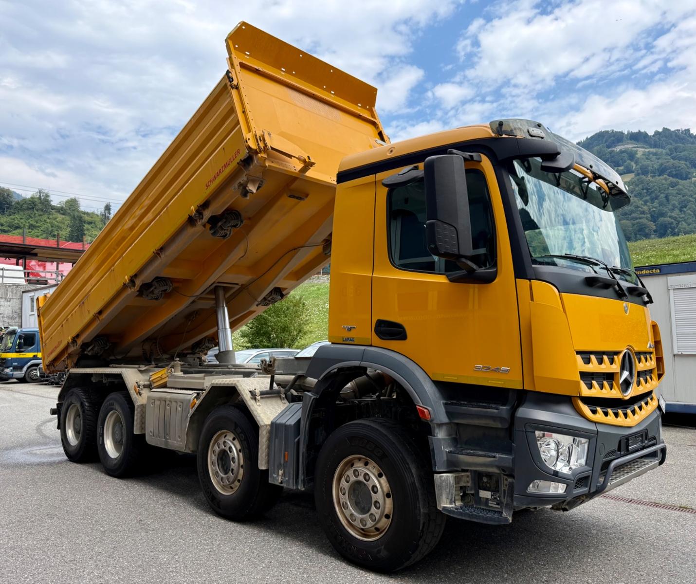 Mercedes-Benz Arocs 3246 8x4, E6, Retarder, Schwarzmueller 3S