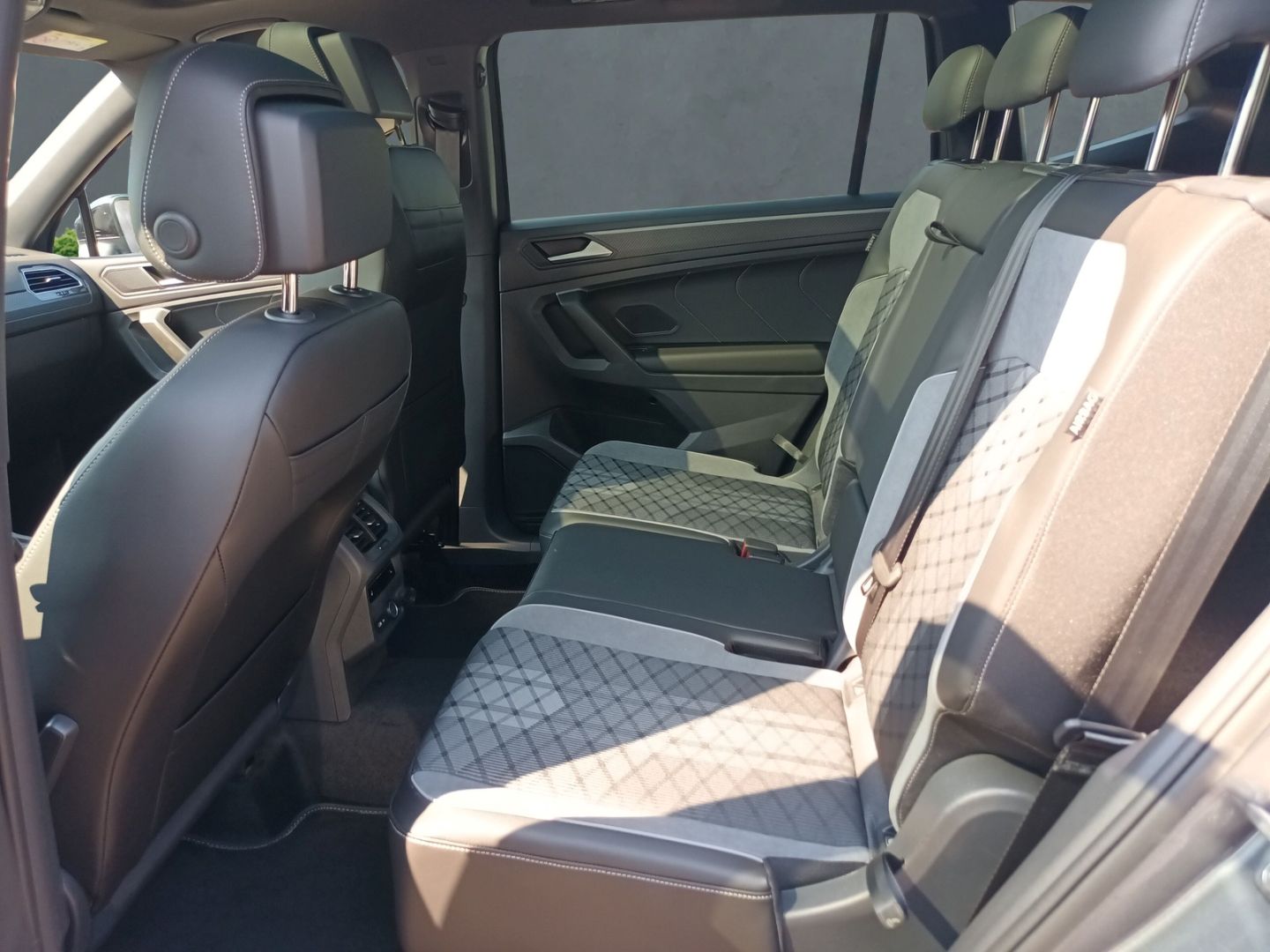 Volkswagen Tiguan Allspace R-Line 4Motion 2.0 TDI Anhängerk foto 6