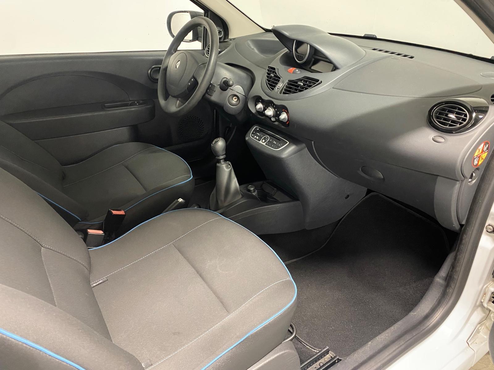 Renault Twingo Expression*TÜV 08.2028*
