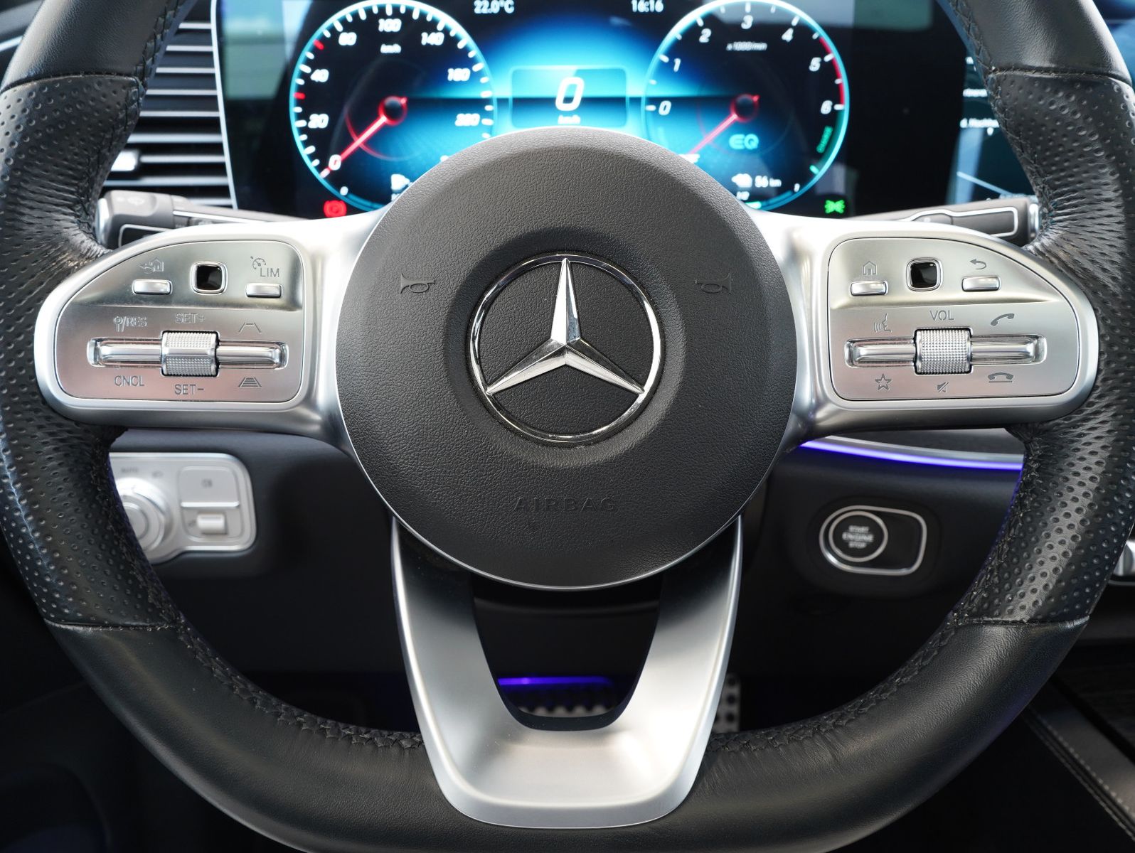 Fahrzeugabbildung Mercedes-Benz GLE 350 de 4Matic AMG-LINE NIGHT/PANO/360°/SOH