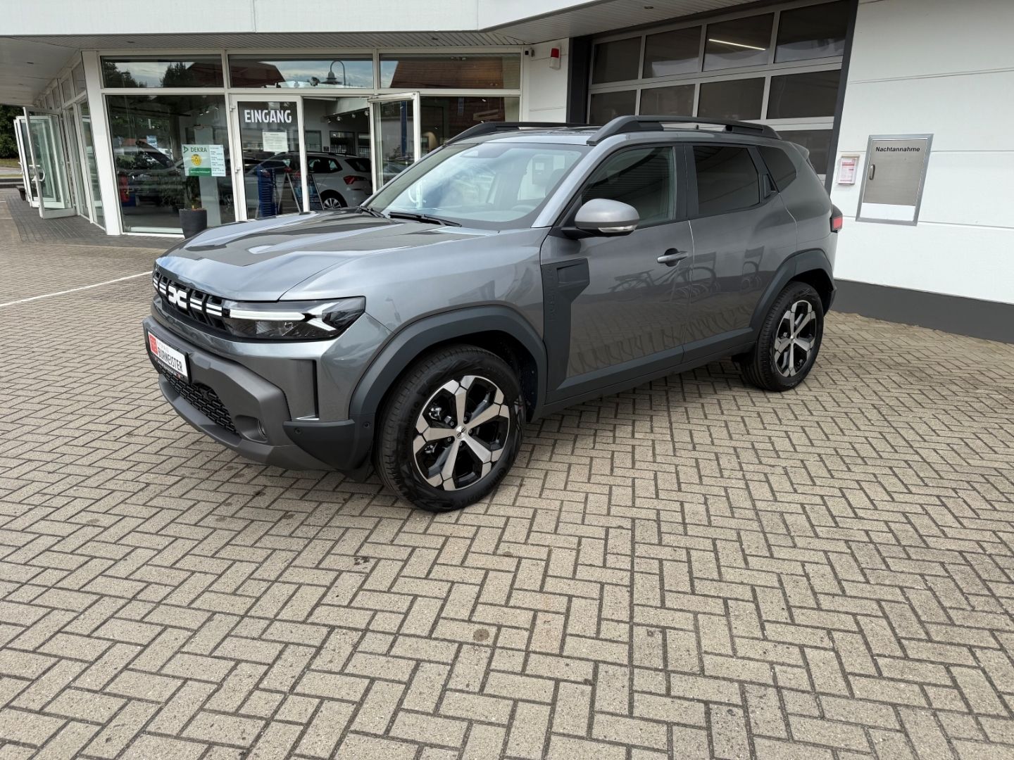 DACIA Duster III Hybrid 140 1.6 E-TECH Journey  AHK +V - Image 2