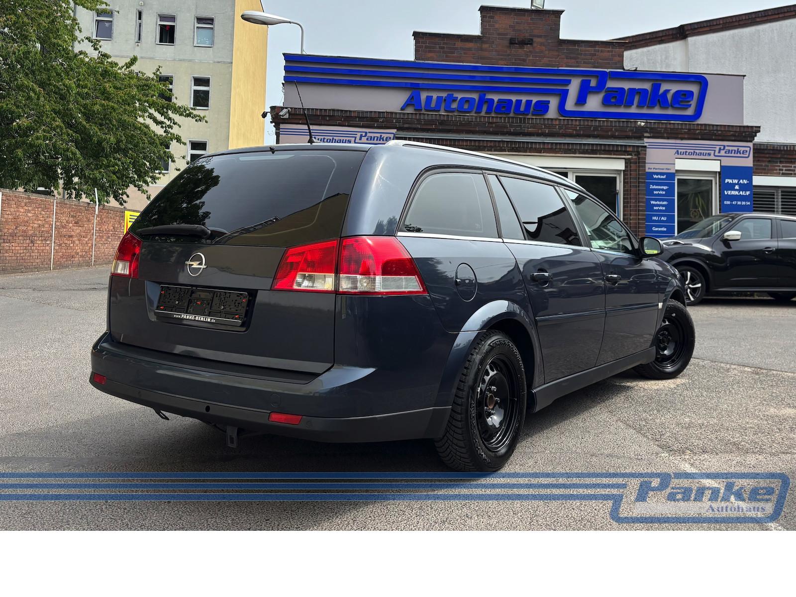 Opel Vectra 2005 — вигляд ззаду