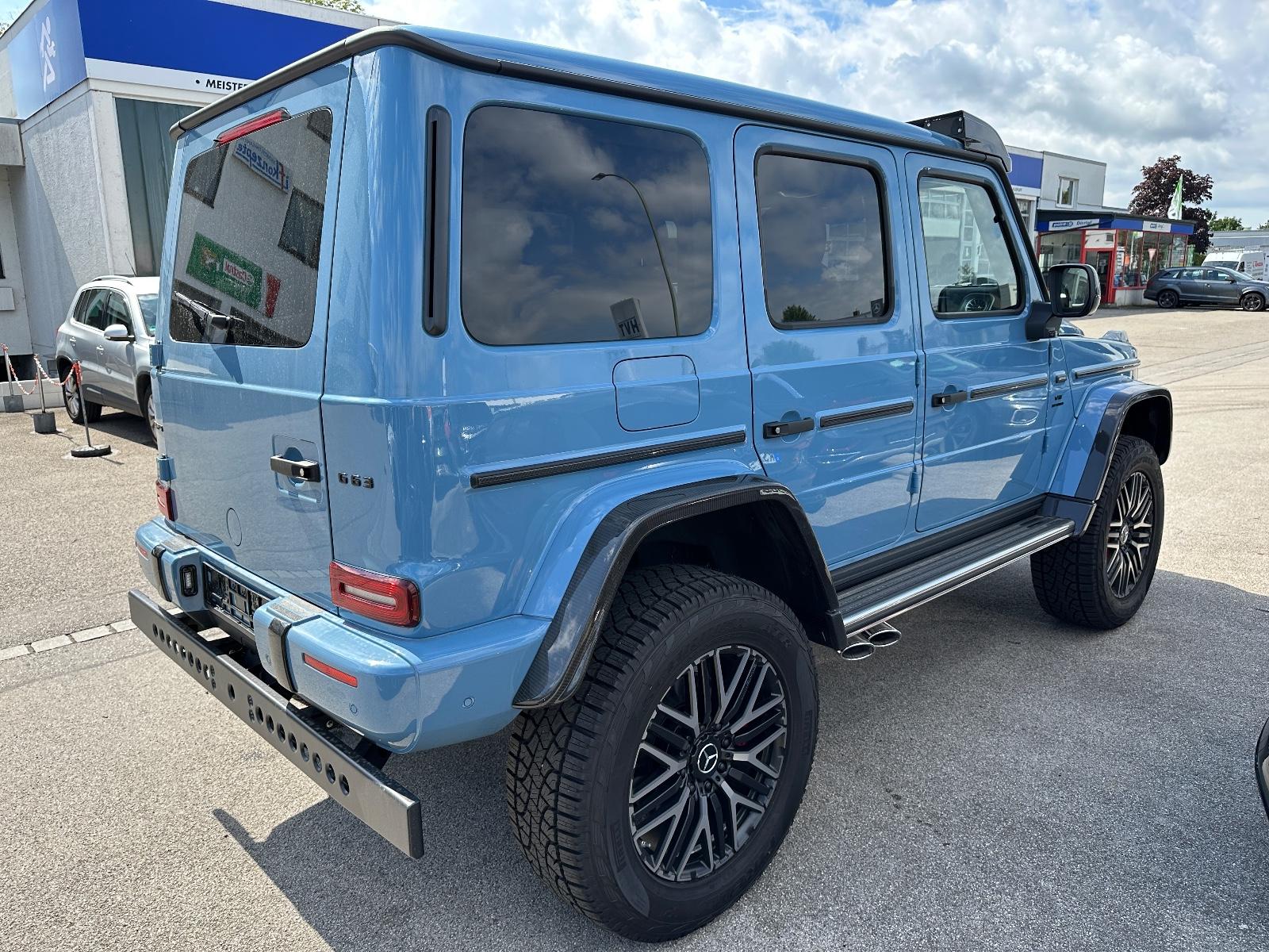Mercedes-Benz G 63 AMG 4x4/Vintage Blue/Classic Red/Carbon... – 11
