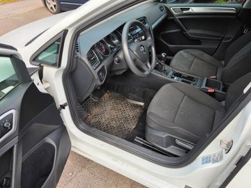 Volkswagen Golf - 9