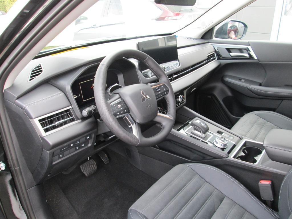 Mitsubishi Outlander 2,4 PHEV  INTRO-EDITION