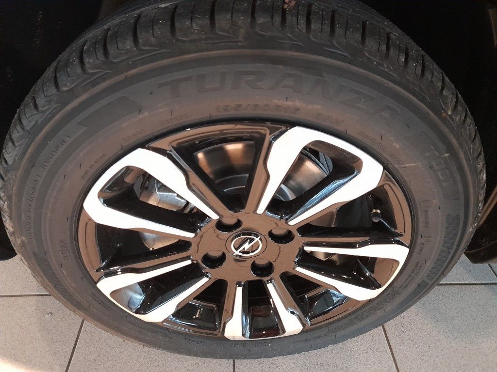 Fahrzeugabbildung Opel Crossland 1.2 Automatik Elegance