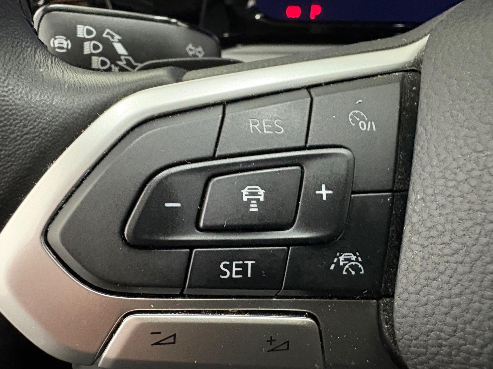 Volkswagen Golf VIII Variant Alltrack 4Motion*Pano*AHK*RFK*, миниатюра 4