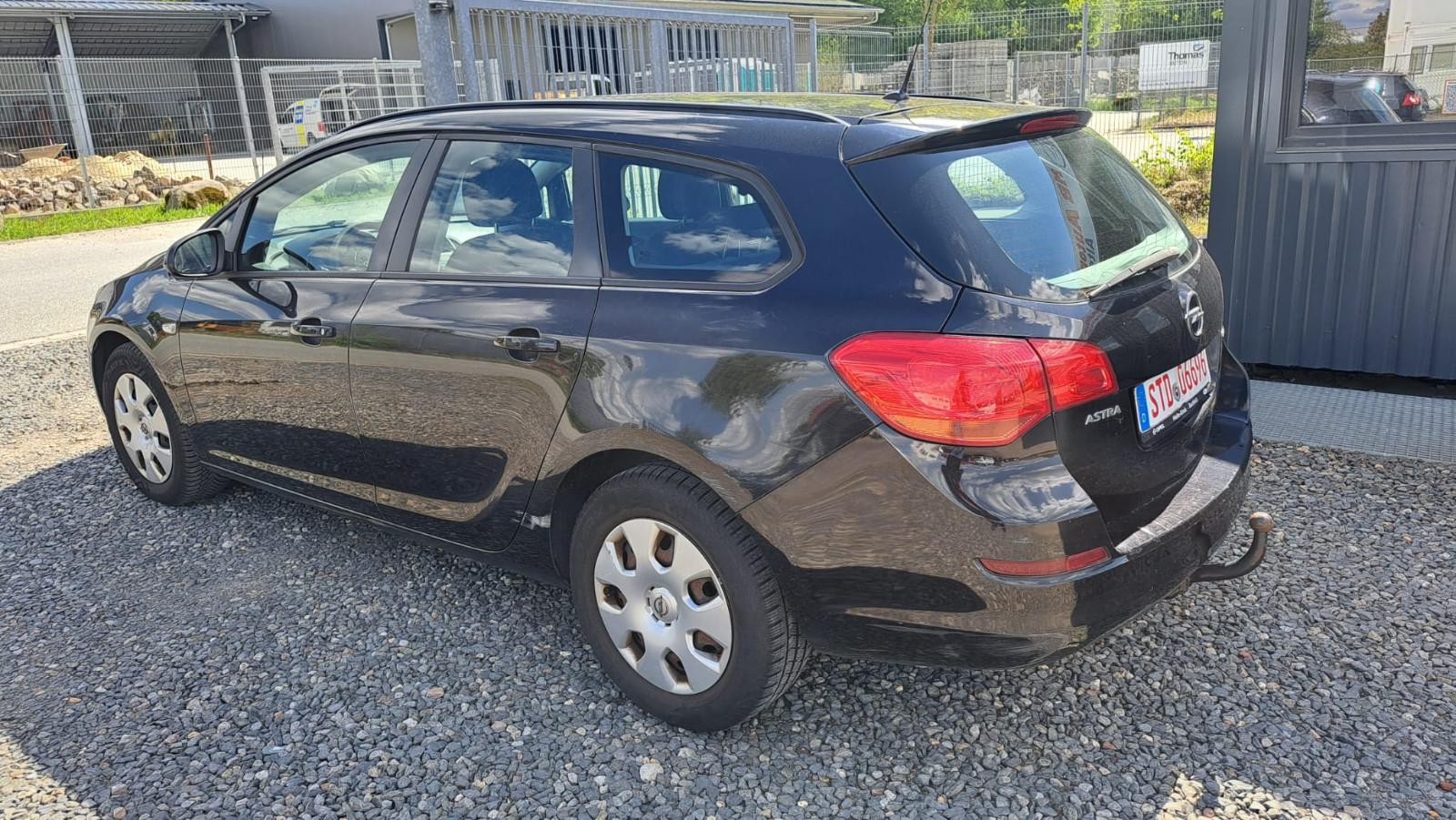 Opel Astra 2010 — двигун 1.686 cm³, 110 HP (81kW)
