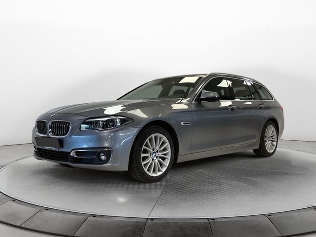 BMW 530 Baureihe 5 Touring 530 d xDrive// PANORAMA//
