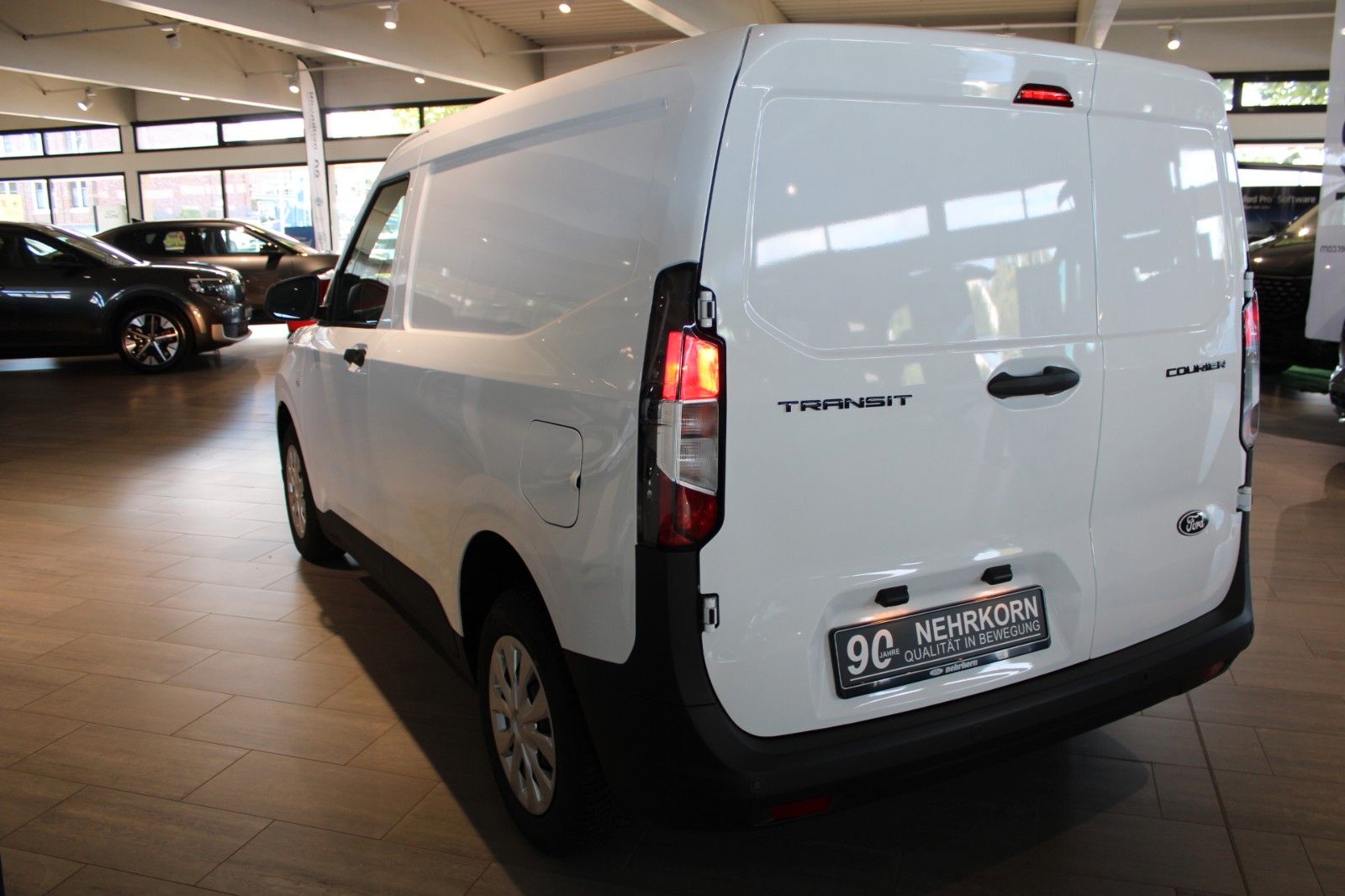 Fahrzeugabbildung Ford Transit Courier TREND Kasten KLIMA WinterPaket2