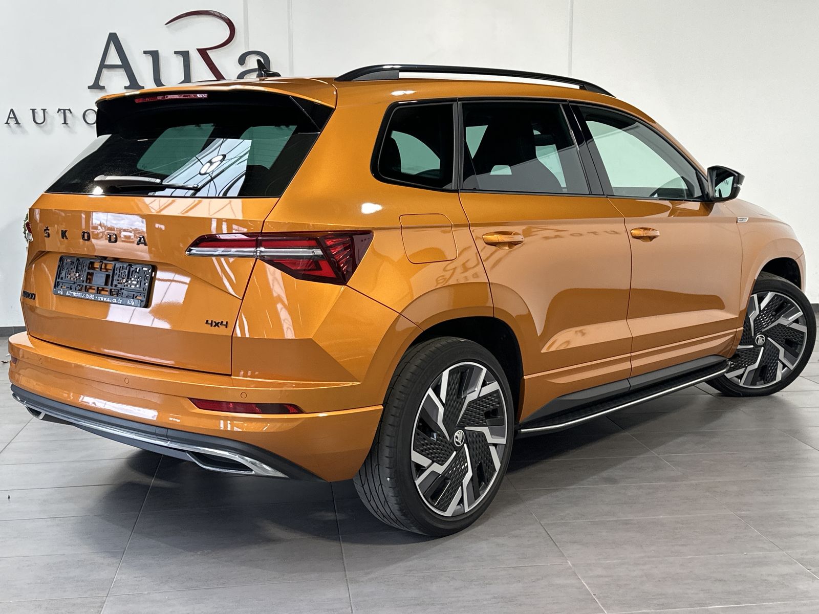Fahrzeugabbildung SKODA Karoq 2.0 TSI DSG Sportline 4x4 NAV+LED+VCOCK+DC