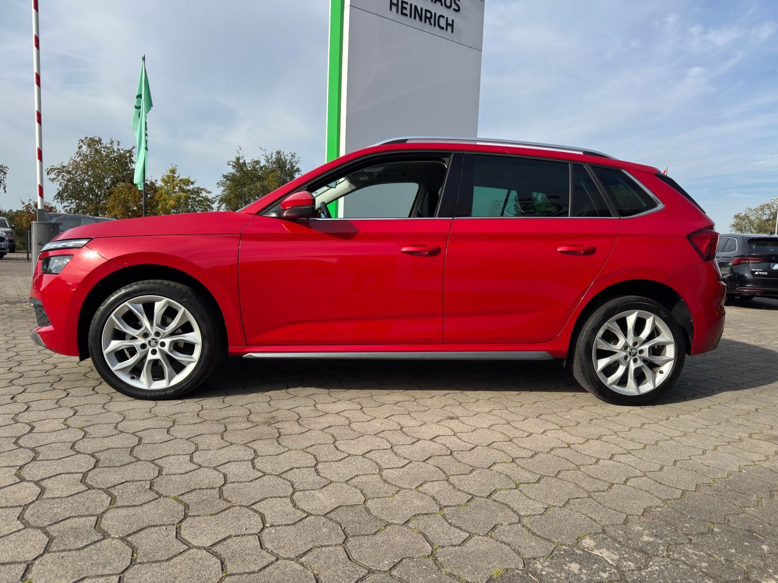Fahrzeugabbildung SKODA Kamiq 115PS 6-Gang*PDC*LED*Alcantara/Leder
