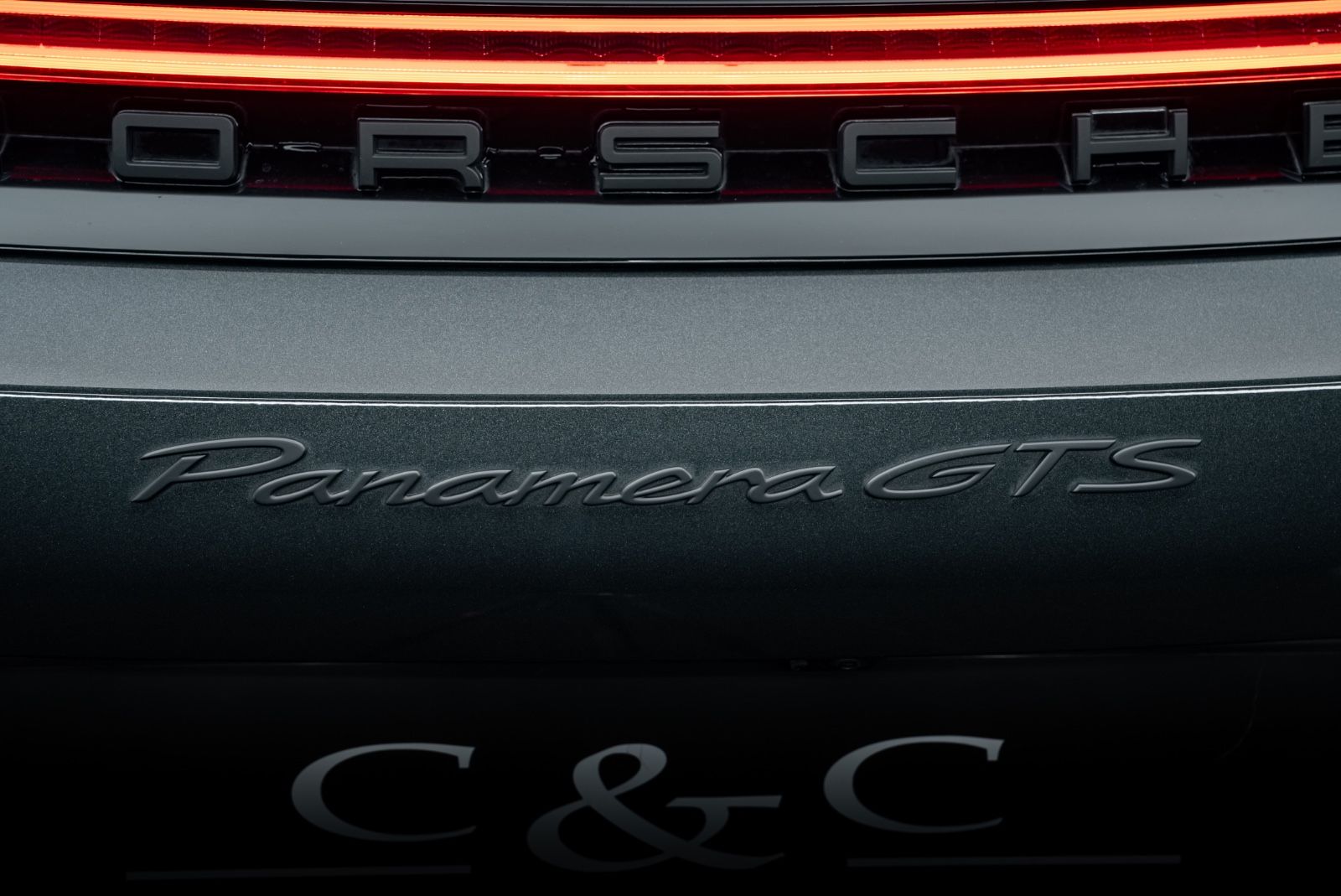 Fahrzeugabbildung Porsche Panamera GTS TOP/NEU/DT. FZG/BURMESTER/PANO