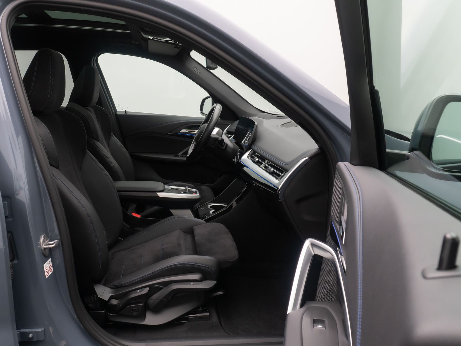 Fahrzeugabbildung BMW iX1 xD30 MSport Panorama 360&deg;HUD DAB Komfort 19"