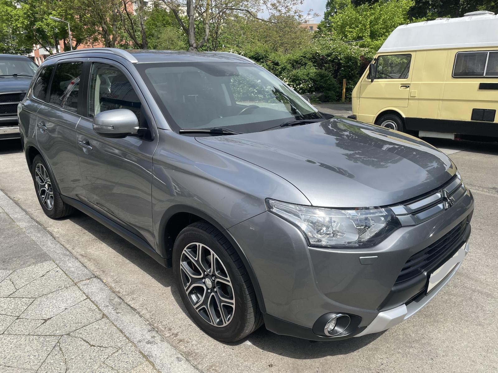 Mitsubishi Outlander  4WD.Auto.Leder.Navi.7 SITZER.kamera.A
