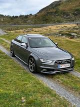 Audi S4 3.0 TFSI S tronic quattro - - graue Audi S4