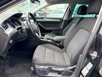 Volkswagen Passat Variant - 12