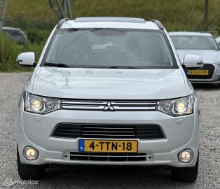 Mitsubishi Outlander - 10