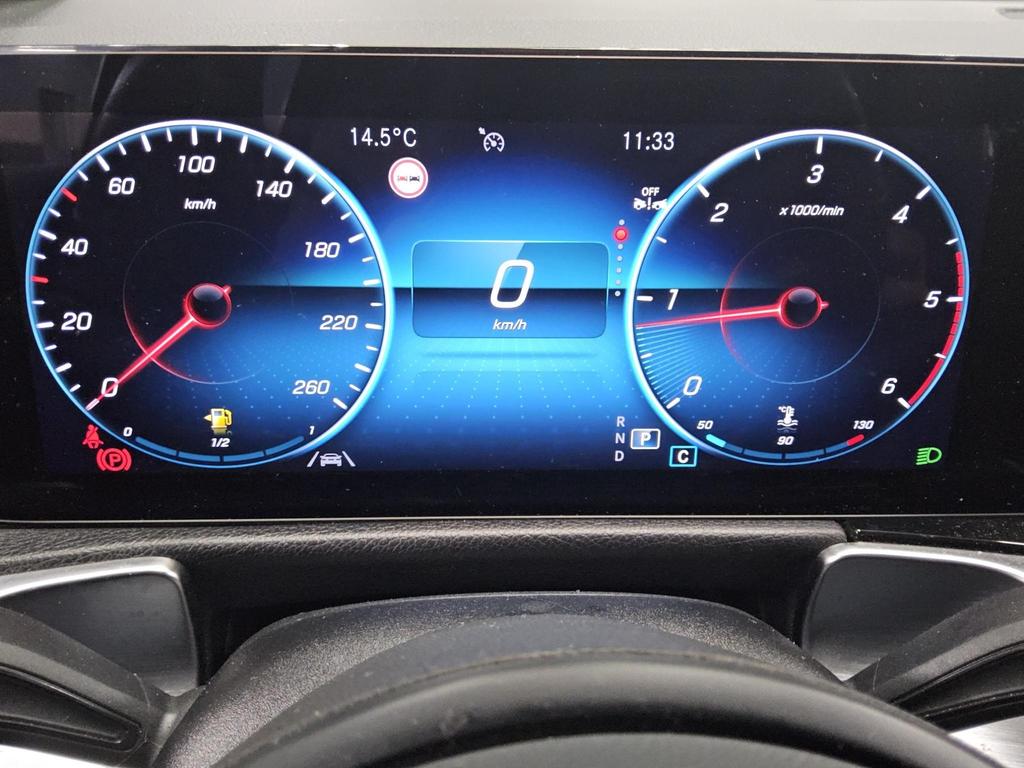 Mercedes-Benz GLB 180