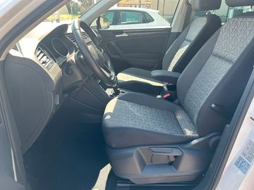 Volkswagen Tiguan - 11